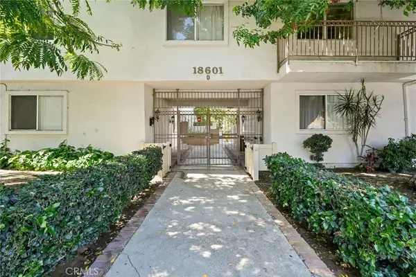 18601 Collins #D30, Tarzana, CA 91356