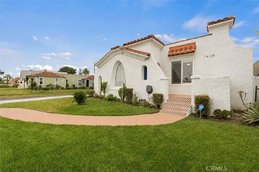 1425 W 79th, Los Angeles, CA 90047 - #2