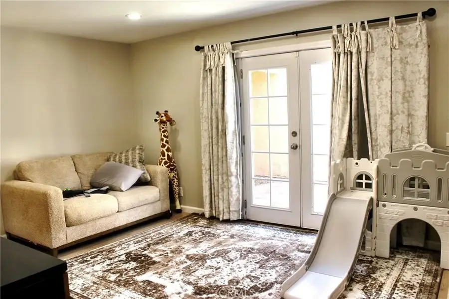1049 W Pine #c, Upland, CA 91786 - #2