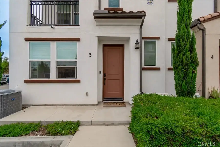 271 N Magnolia Avenue #5, Anaheim, CA 92801 - #2