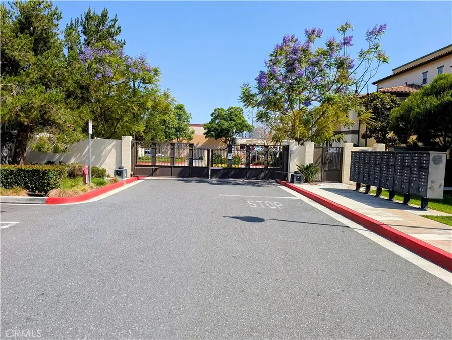 3810 W Kent Avenue #4, Santa Ana, CA 92704 - #2