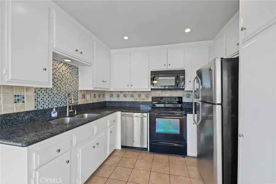 1187 E 3rd #202, Long Beach, CA 90802 - #2