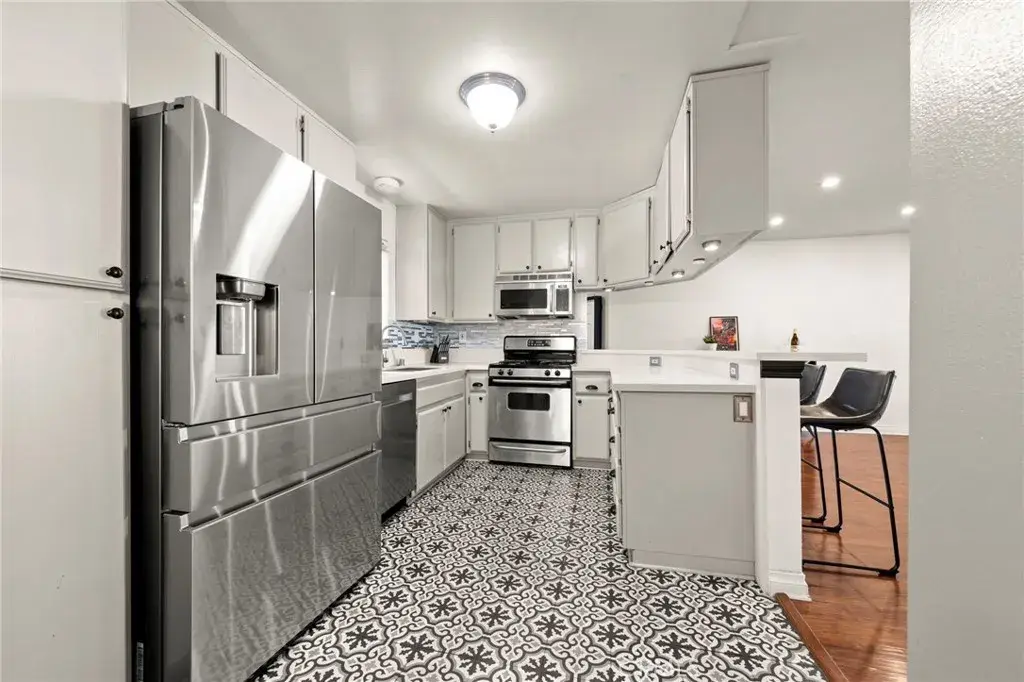1200 Gaviota #104, Long Beach, CA 90813 - #1