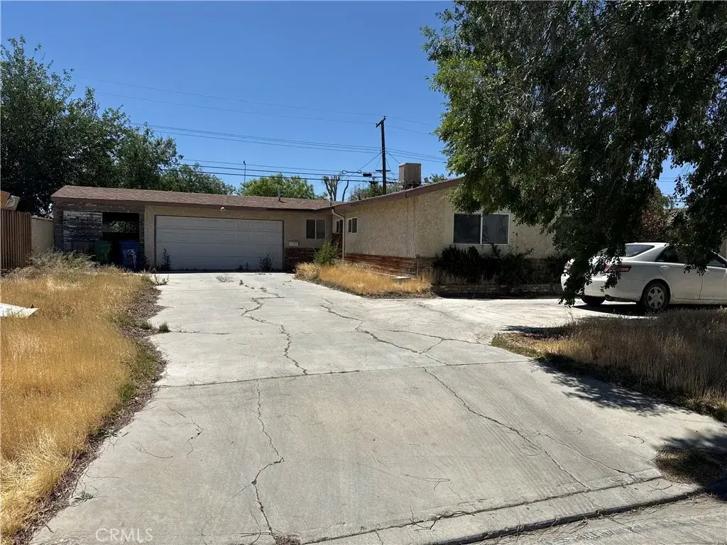 45509 Saigon, Lancaster, CA 93534 - #1