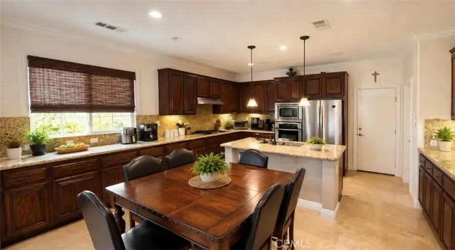 3002 Muir Mountain, San Bernardino, CA 92407 - #2