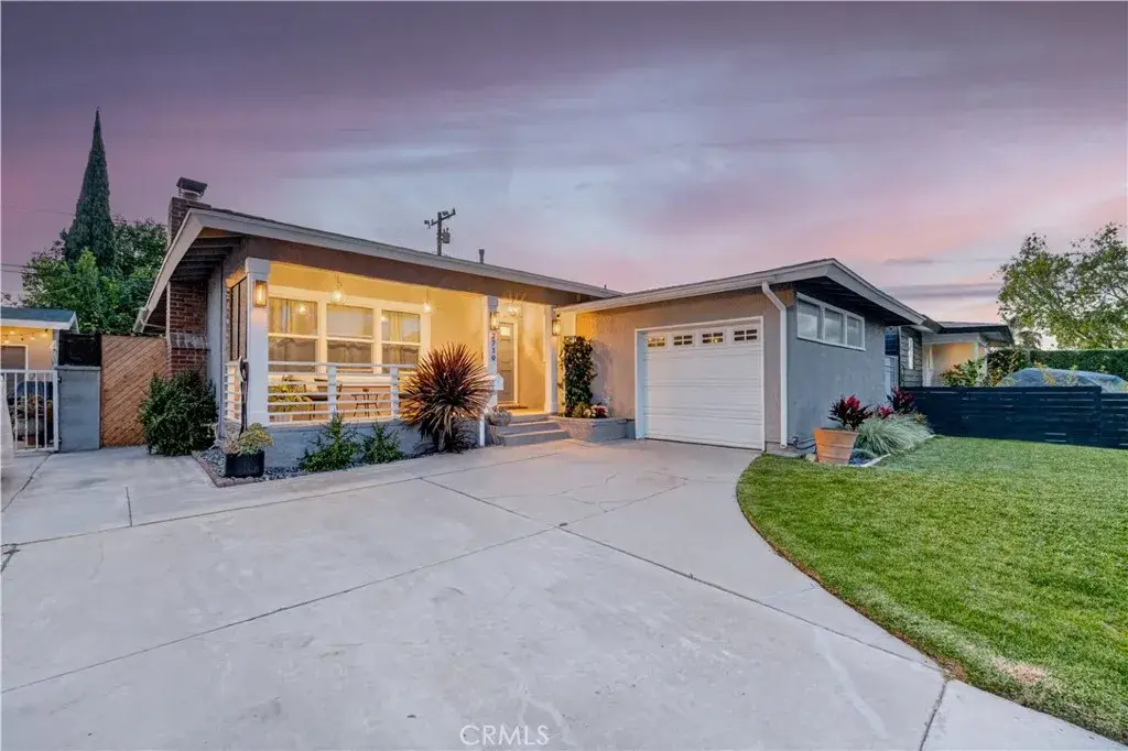 2719 Nipomo Avenue, Long Beach, CA 90815 - #1