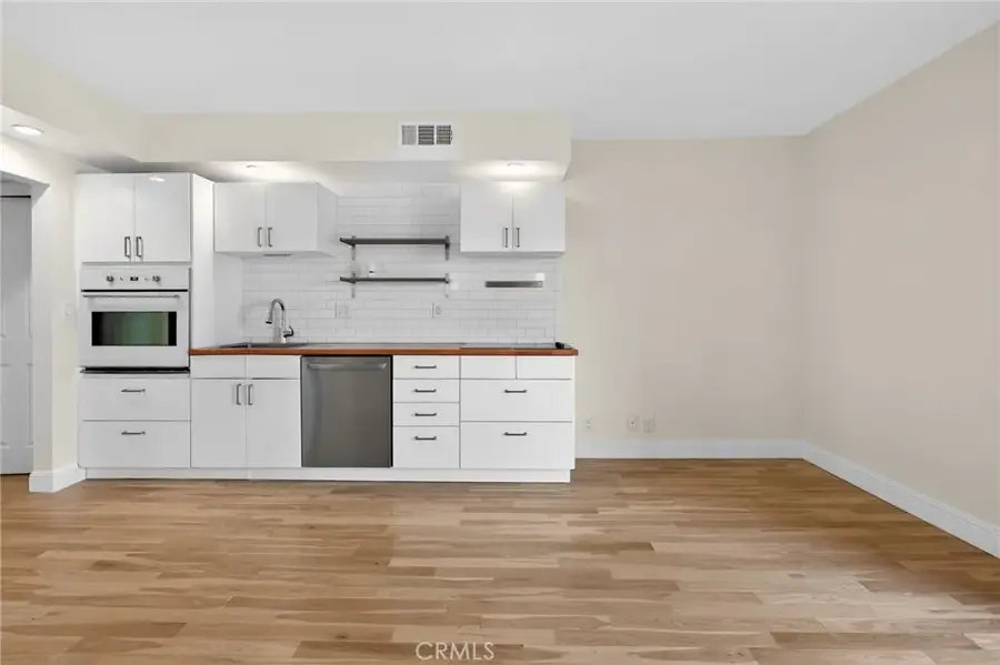 1131 Alta Loma #308, West Hollywood, CA 90069 - #3