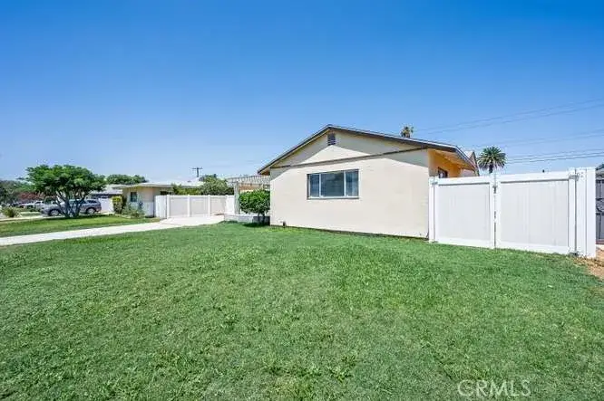 8777 Glencoe Drive, Riverside, CA 92503 - #3