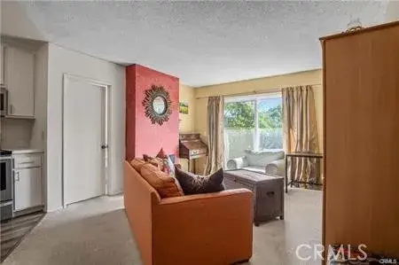 5860 Benner #303, Los Angeles, CA 90042