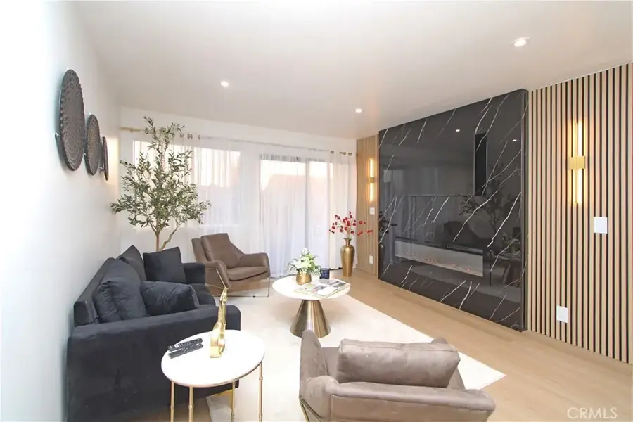 1140 Pacific #19, Long Beach, CA 90813 - #2