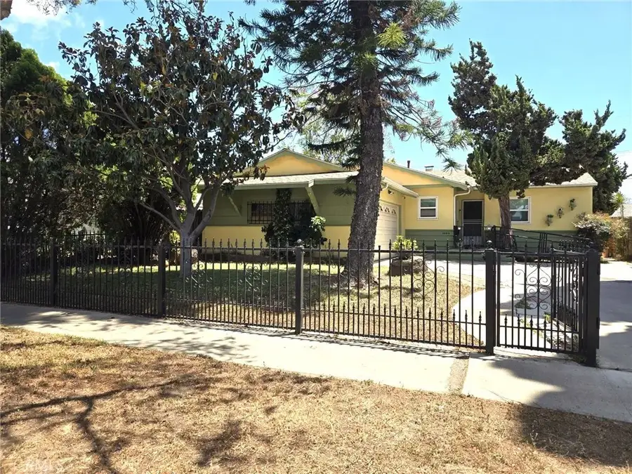 1668 W Wisteria, Santa Ana, CA 92703 - #2