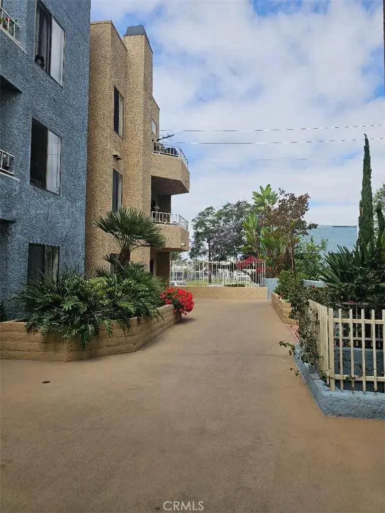 550 Orange Avenue #320, Long Beach, CA 90802 - #3
