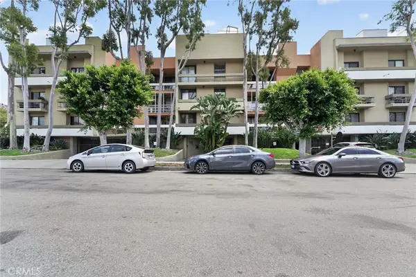 750 N Kings #114, West Hollywood, CA 90069