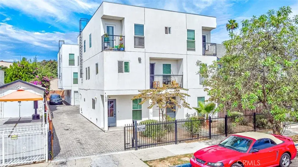 1869 W 24th Street, Los Angeles, CA 90018 - #1