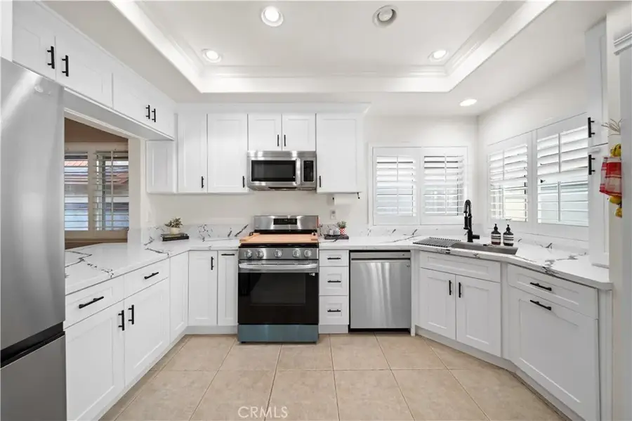 323 W Dawson Court, Glendora, CA 91740 - #2