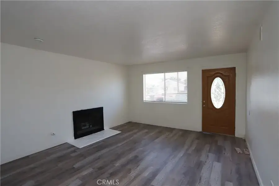 519 N Daisy Avenue, Santa Ana, CA 92703 - #2