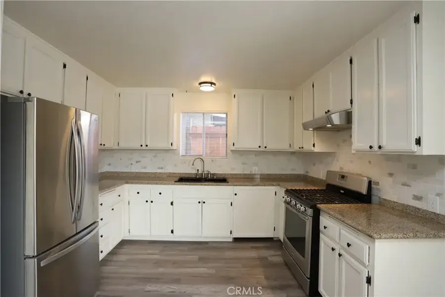519 N Daisy Avenue, Santa Ana, CA 92703 - #3