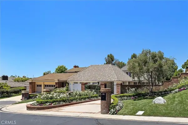 5603 E Crest De Ville, Orange, CA 92867