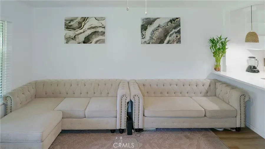 521 S Lyon #11, Santa Ana, CA 92701 - #3