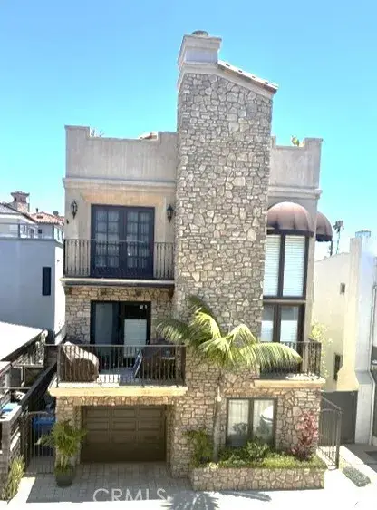 42 56th Pl, Long Beach, CA 90803