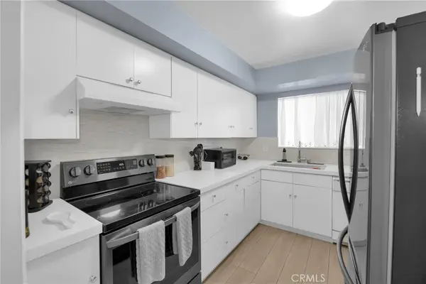 6151 Canterbury Drive #105, Culver City, CA 90230
