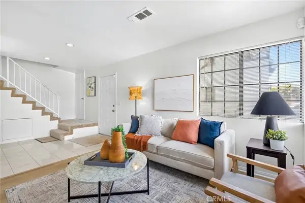2529 California Avenue, Signal Hill, CA 90755