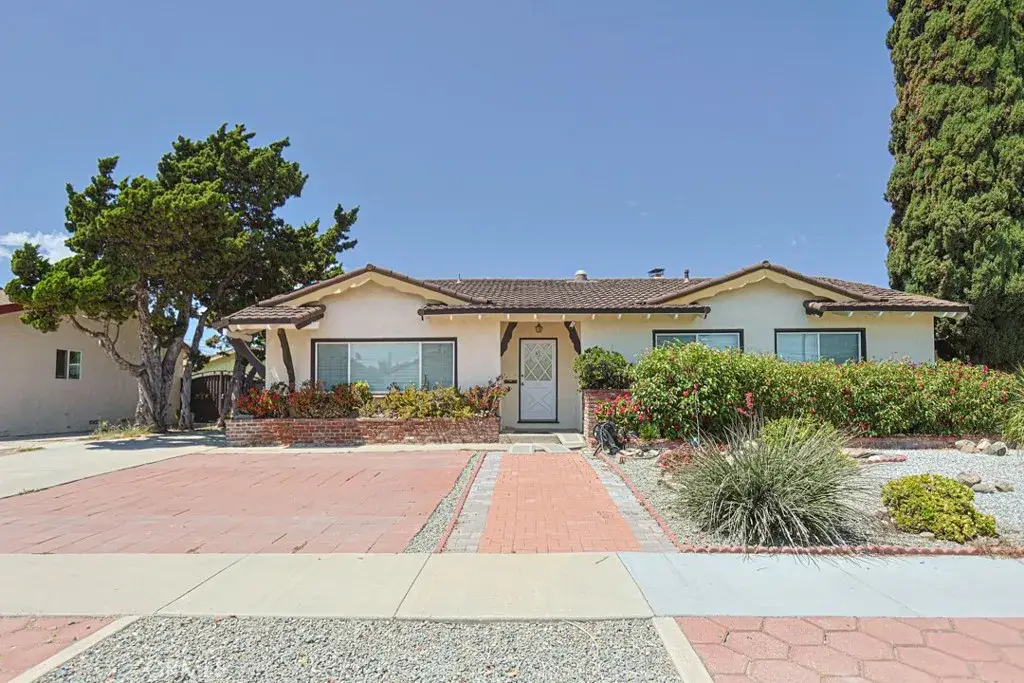 1641 W Buena Vista, Anaheim, CA 92802 - #1