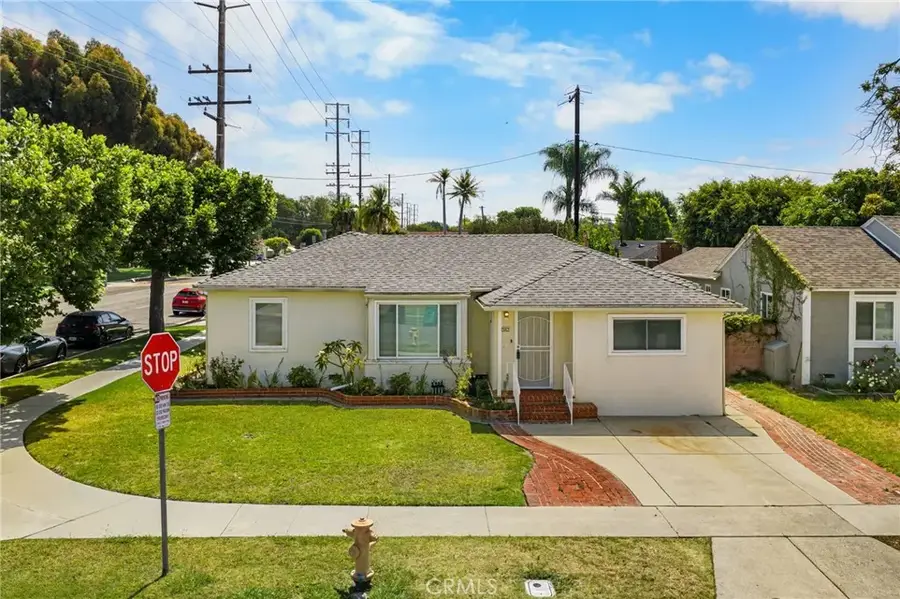 2162 Charlemagne, Long Beach, CA 90815 - #2