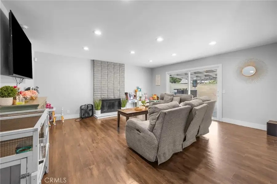 1806 W Camden, Santa Ana, CA 92704 - #3