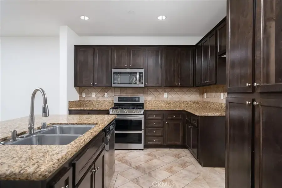 14975 S Highland Avenue #94, Fontana, CA 92336 - #3