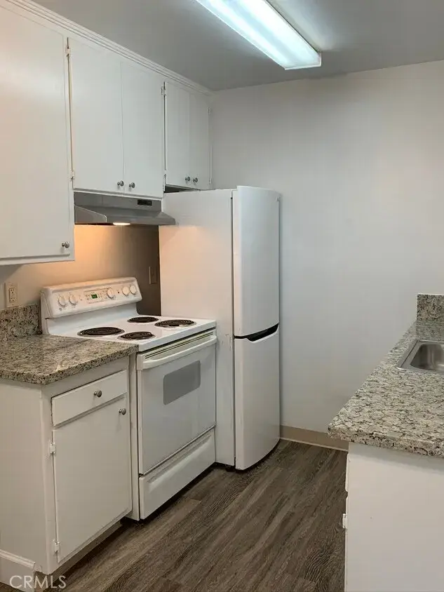 2700 32nd Street, Sacramento, CA 95817 - #3