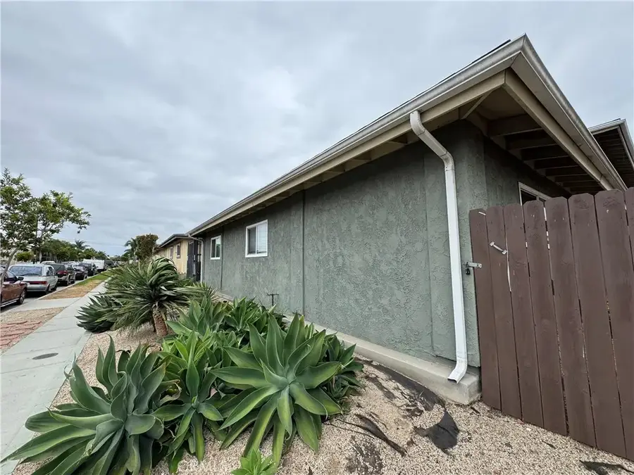 17392 Keelson, Huntington Beach, CA 92647 - #2