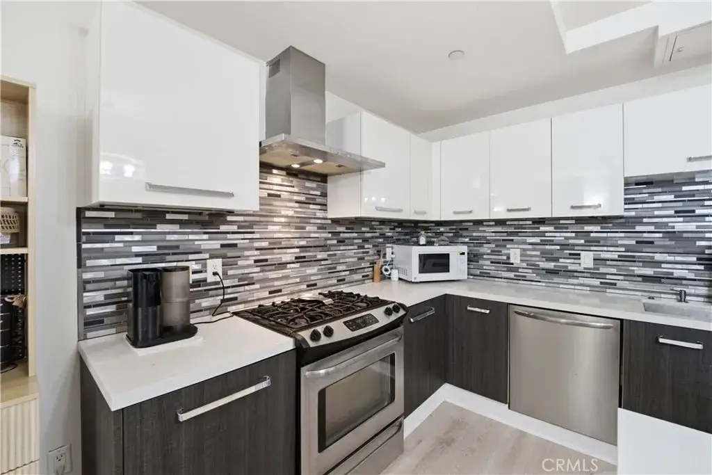 433 Pine Avenue #201, Long Beach, CA 90802 - #1