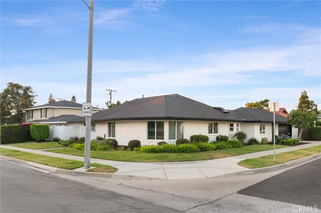 2904 Club House Road, Costa Mesa, CA 92626 - #1