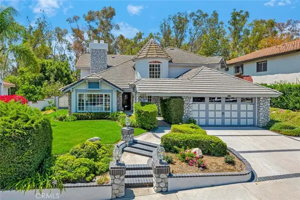 1052 Castlerock Lane, North Tustin, CA 92705