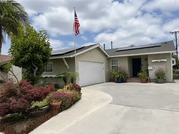 21106 Wardham, Lakewood, CA 90715