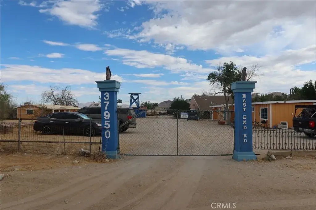 37950 E End, Lucerne Valley, CA 92356 - #1