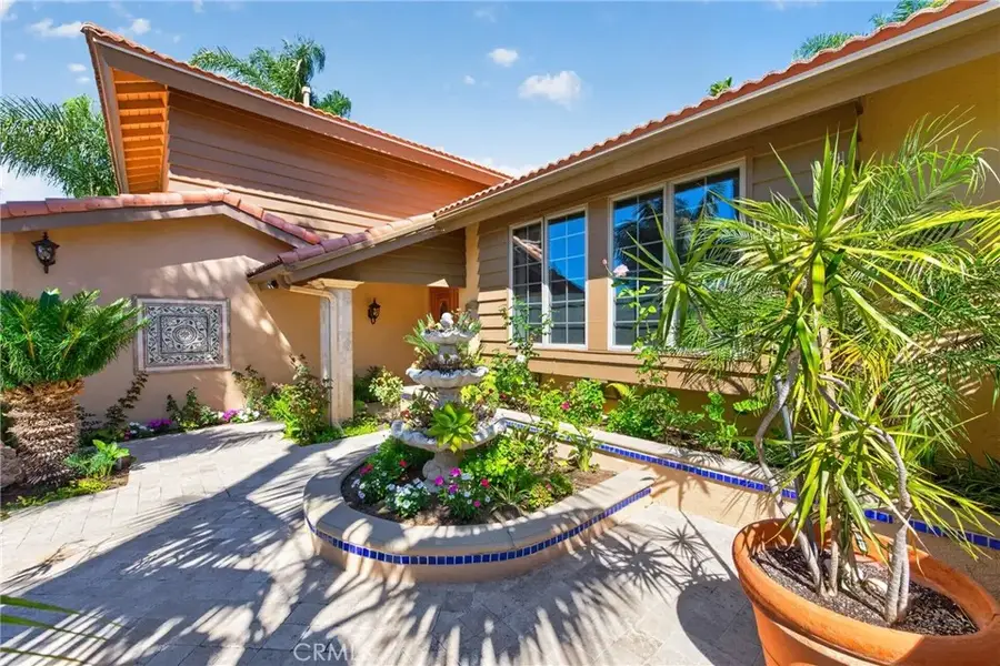 2740 Cardinal Drive, Costa Mesa, CA 92626 - #3