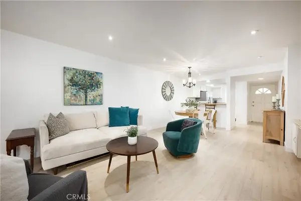 4682 Warner #C110, Huntington Beach, CA 92649