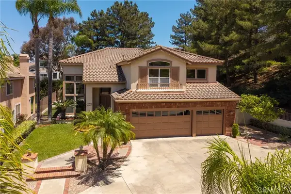 970 S Barton Court, Anaheim Hills, CA 92808