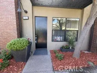 563 W Maple Avenue, Orange, CA 92868