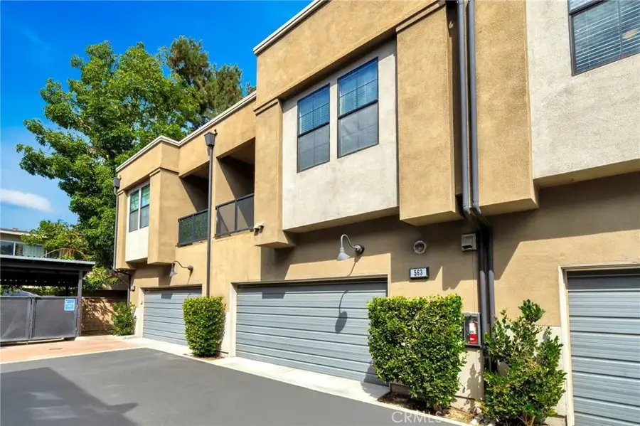 563 W Maple Avenue, Orange, CA 92868 - #3