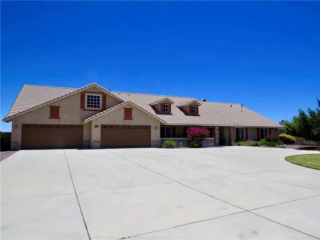 7445 El Manor, Oak Hills, CA 92344 - #1