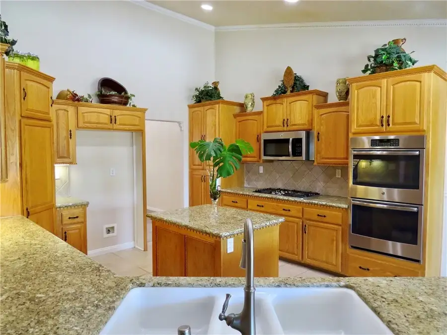 7445 El Manor, Oak Hills, CA 92344 - #3