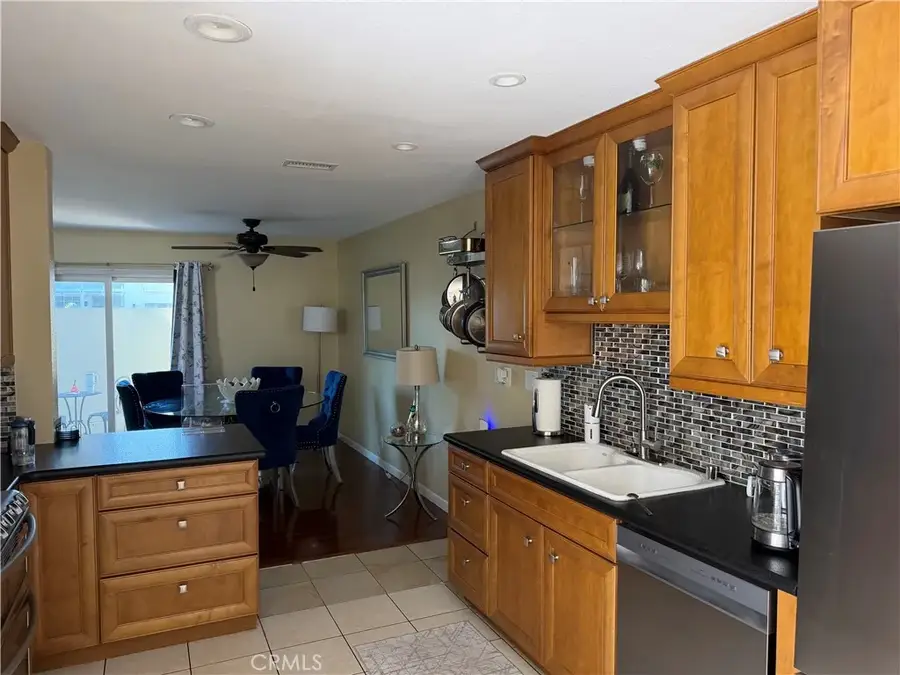 80 Almador, Irvine, CA 92614 - #3