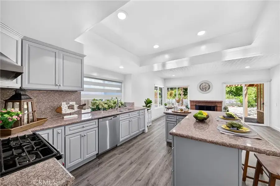 404 Continental Ct, Newbury Park, CA 91320 - #3