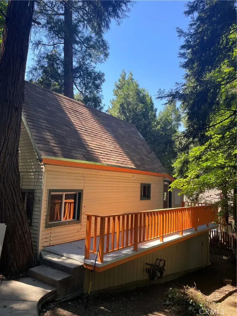719 Woodland Road, Crestline, CA 92325 - #3