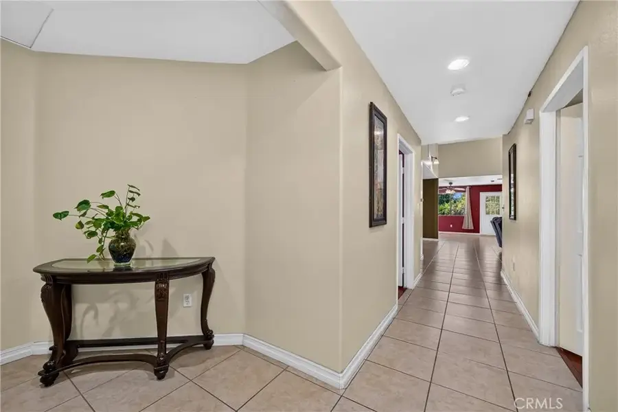 1015 W 5th, Corona, CA 92882 - #2