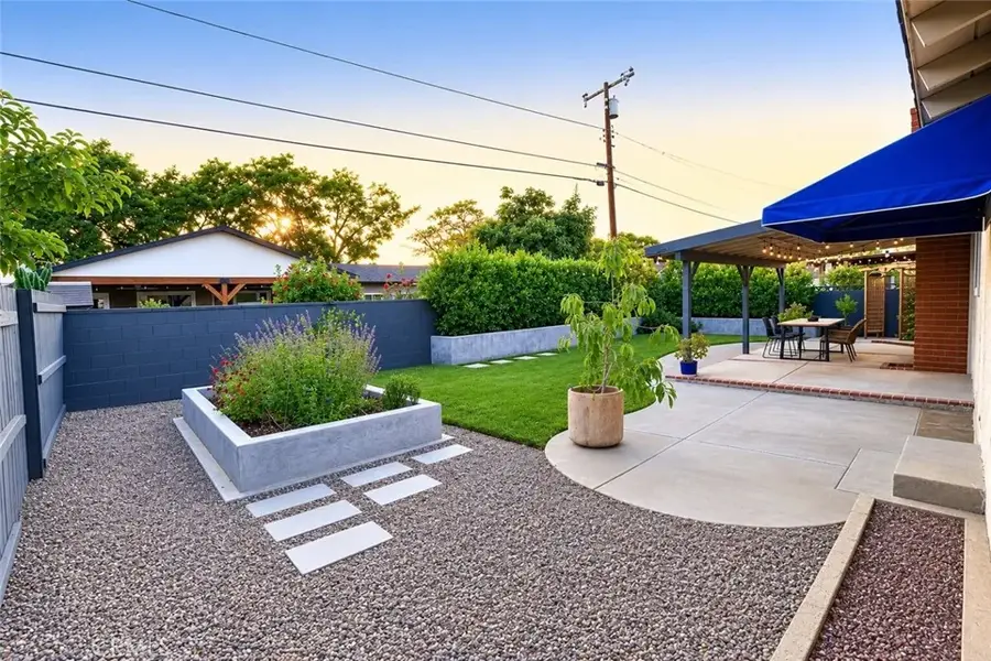 1506 Eastside Avenue, Santa Ana, CA 92701 - #2