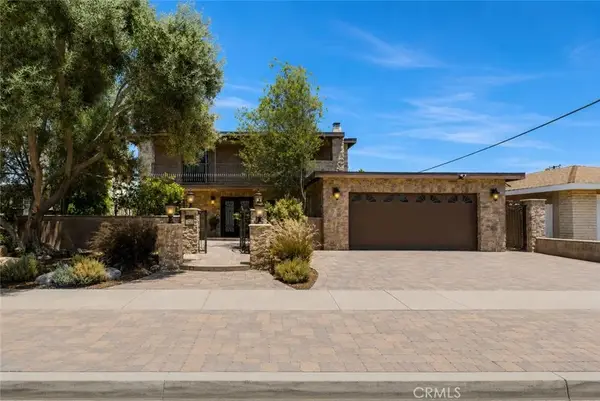 2117 Deodar, Santa Ana, CA 92705